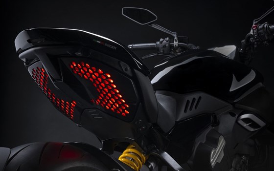 Neufahrzeug Ducati Diavel V4 - Bild 3