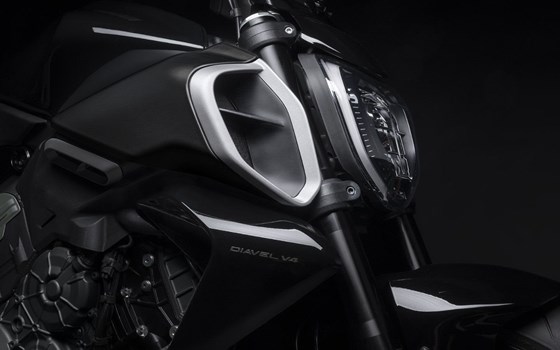 Neufahrzeug Ducati Diavel V4 - Bild 7