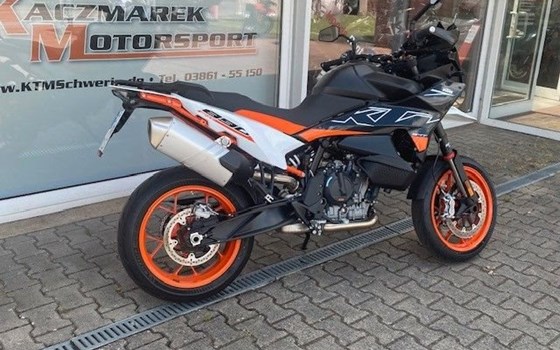 Gebrauchtmotorrad KTM 890 SMT - Bild 2