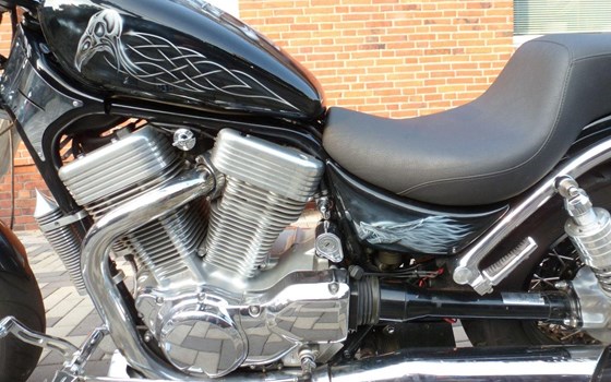 Gebrauchtmotorrad Suzuki VS 1400 GLP Intruder - Bild 2