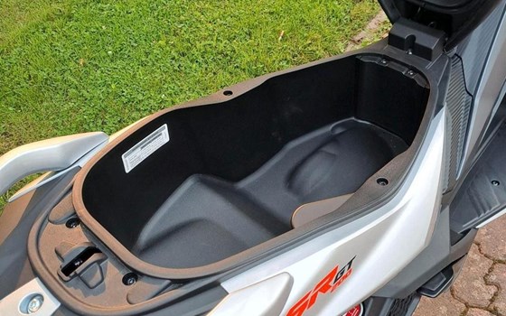Gebrauchtmotorrad Aprilia SR GT 200 - Bild 6 Gebrauchtmotorrad Aprilia SR GT 200 - Bild 6