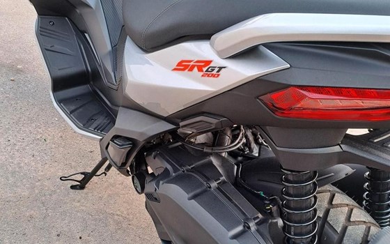 Gebrauchtmotorrad Aprilia SR GT 200 - Bild 7 Gebrauchtmotorrad Aprilia SR GT 200 - Bild 7