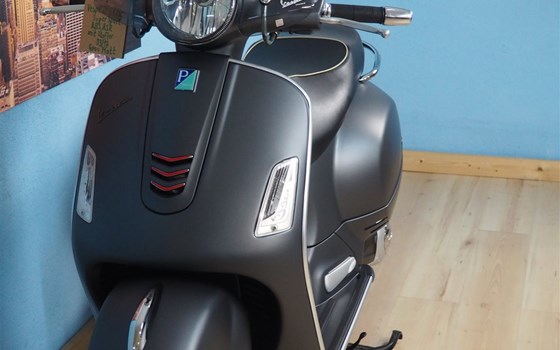 Gebrauchtmotorrad Vespa GTS 125 i.e. Super Sport - Bild 12 Gebrauchtmotorrad Vespa GTS 125 i.e. Super Sport - Bild 12