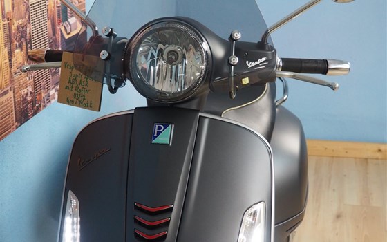 Gebrauchtmotorrad Vespa GTS 125 i.e. Super Sport - Bild 14 Gebrauchtmotorrad Vespa GTS 125 i.e. Super Sport - Bild 14