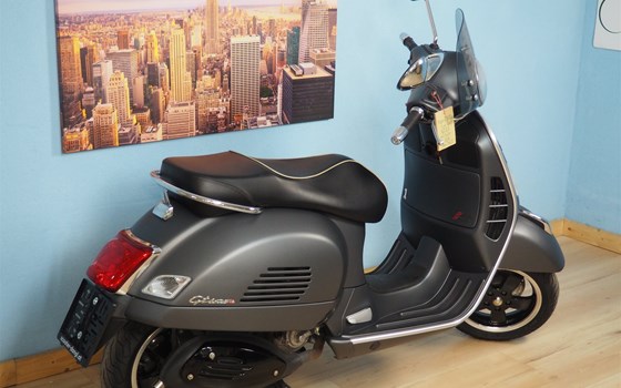 Gebrauchtmotorrad Vespa GTS 125 i.e. Super Sport - Bild 16 Gebrauchtmotorrad Vespa GTS 125 i.e. Super Sport - Bild 16