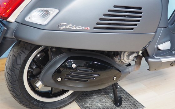 Gebrauchtmotorrad Vespa GTS 125 i.e. Super Sport - Bild 21 Gebrauchtmotorrad Vespa GTS 125 i.e. Super Sport - Bild 21