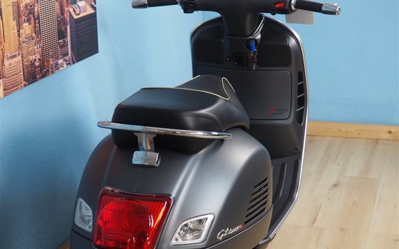 Gebrauchtmotorrad Vespa GTS 125 i.e. Super Sport - Bild 23 Gebrauchtmotorrad Vespa GTS 125 i.e. Super Sport - Bild 23