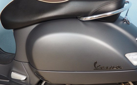 Gebrauchtmotorrad Vespa GTS 125 i.e. Super Sport - Bild 9 Gebrauchtmotorrad Vespa GTS 125 i.e. Super Sport - Bild 9
