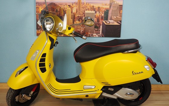 Gebrauchtmotorrad Vespa GTS 125 Supersport iGET - Bild 2 Gebrauchtmotorrad Vespa GTS 125 Supersport iGET - Bild 2