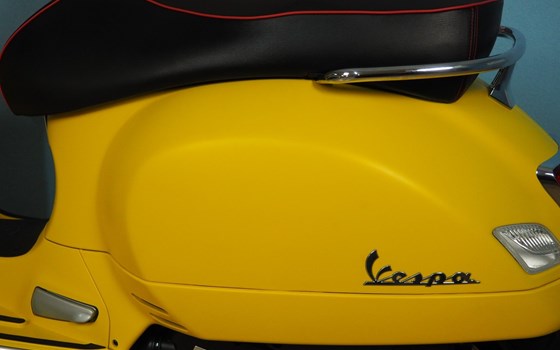 Gebrauchtmotorrad Vespa GTS 125 Supersport iGET - Bild 9 Gebrauchtmotorrad Vespa GTS 125 Supersport iGET - Bild 9
