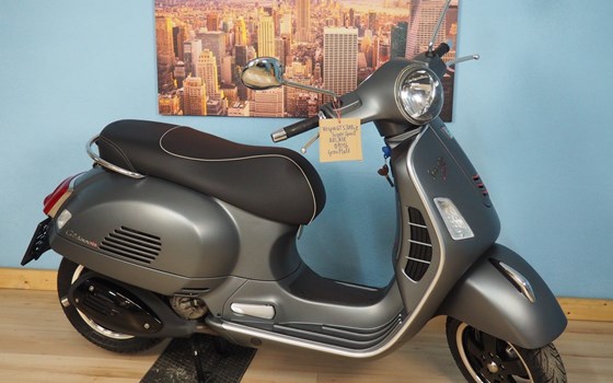 Gebrauchtmotorrad Vespa GTS 300 i.e. Super Sport - Bild 14 Gebrauchtmotorrad Vespa GTS 300 i.e. Super Sport - Bild 14