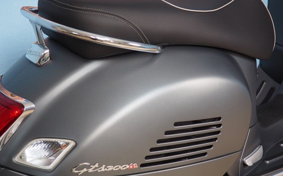 Gebrauchtmotorrad Vespa GTS 300 i.e. Super Sport - Bild 19 Gebrauchtmotorrad Vespa GTS 300 i.e. Super Sport - Bild 19