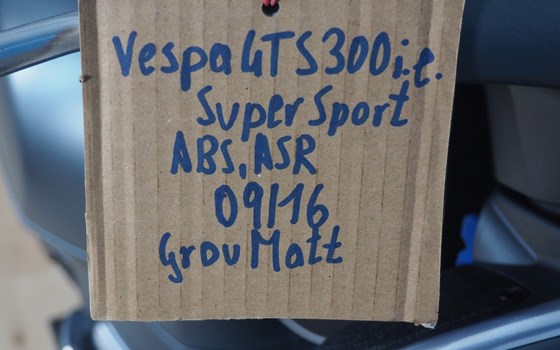 Gebrauchtmotorrad Vespa GTS 300 i.e. Super Sport - Bild 26 Gebrauchtmotorrad Vespa GTS 300 i.e. Super Sport - Bild 26