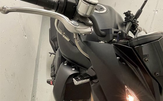 Motorrad Occasion Kawasaki Z 750R - Bild 8