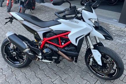 Ducati Hypermotard 939