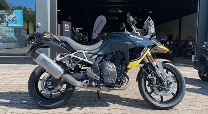 Neumotorrad Suzuki V-Strom 800