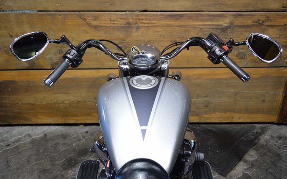 Motorrad Occasion Yamaha XVS 1300 A - Bild 3