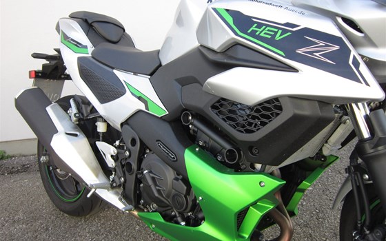 Gebrauchtmotorrad Kawasaki Z7 Hybrid - Bild 10