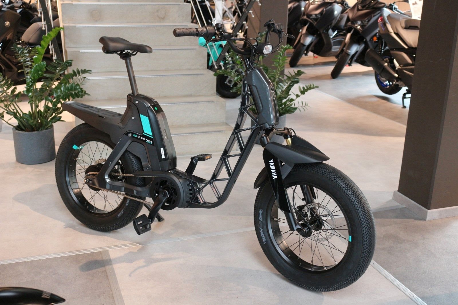 Yamaha Booster Easy 25 km/h Versand BRD 99,- EUR