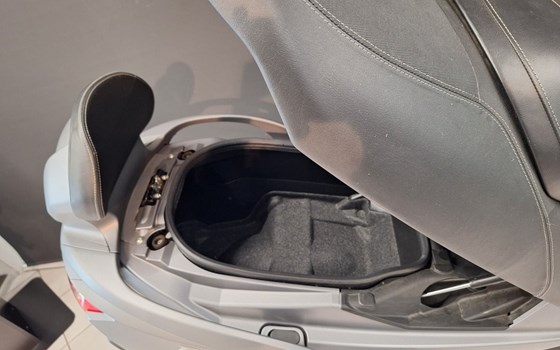 Gebrauchtmotorrad Suzuki Burgman 650 Executive - Bild 10