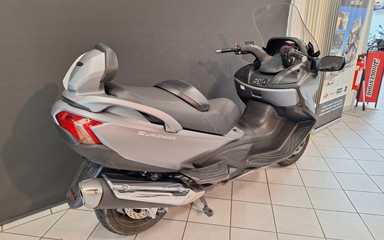 Gebrauchtmotorrad Suzuki Burgman 650 Executive - Bild 3