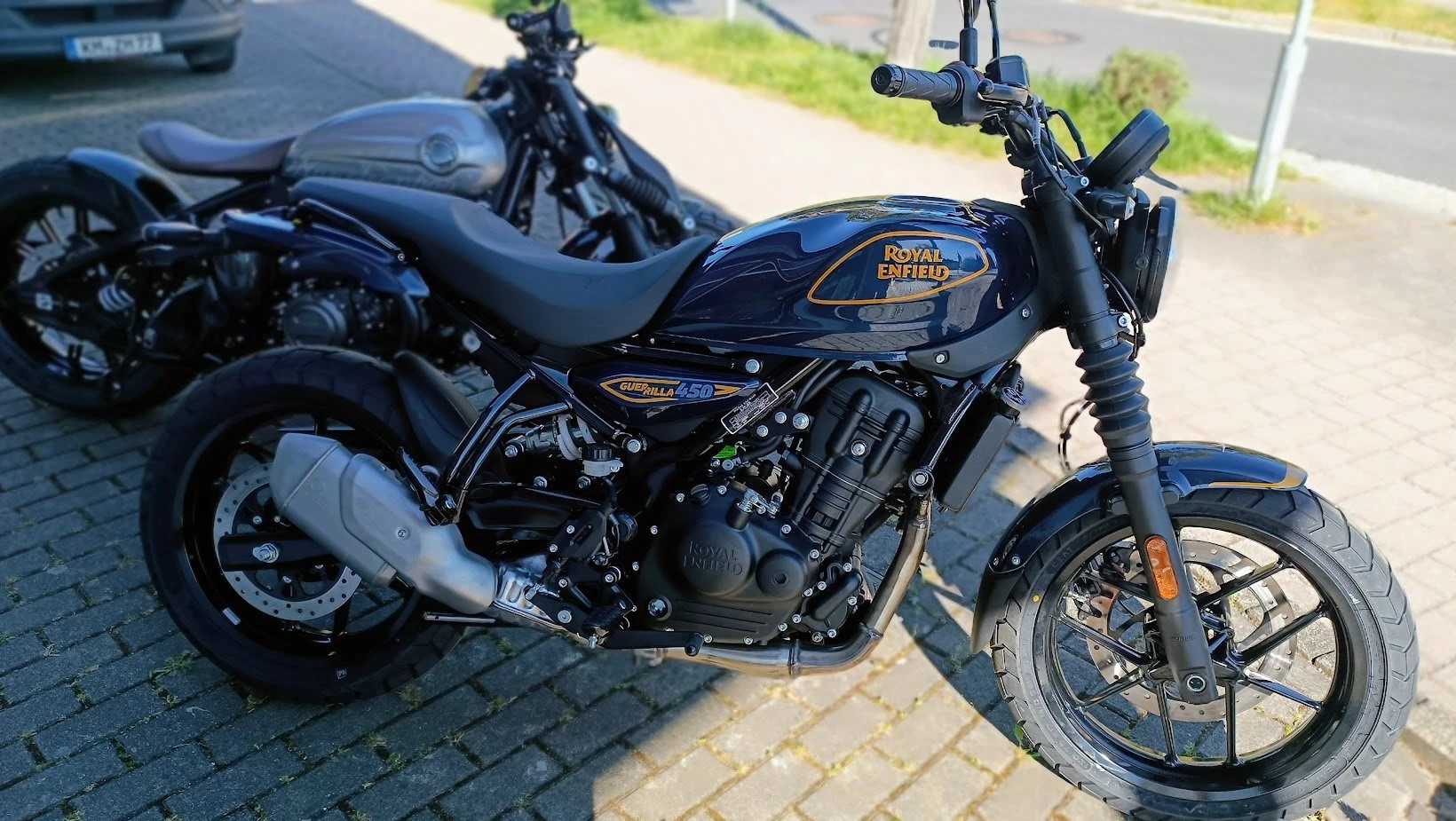 Royal Enfield Guerrilla 450