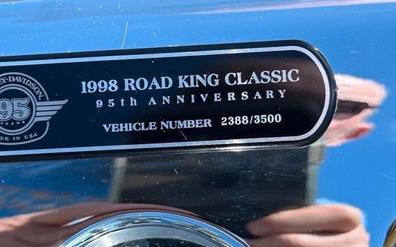 Gebrauchtmotorrad Harley-Davidson Road King Classic FLHRC - Bild 4