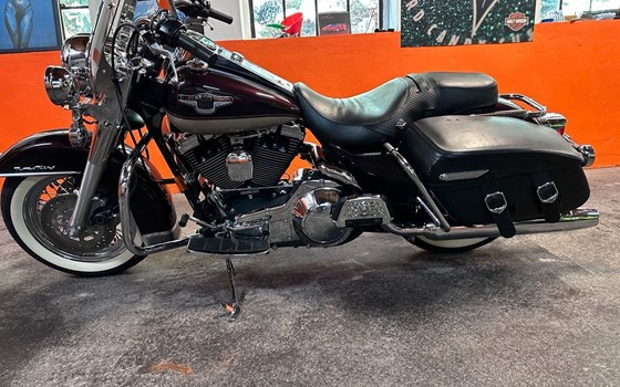 Gebrauchtmotorrad Harley-Davidson Road King Classic FLHRC - Bild 5