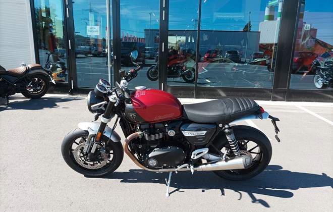 Triumph Speed Twin 1200