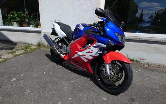 Gebrauchtmotorrad Honda CBR 600 F - Bild 3