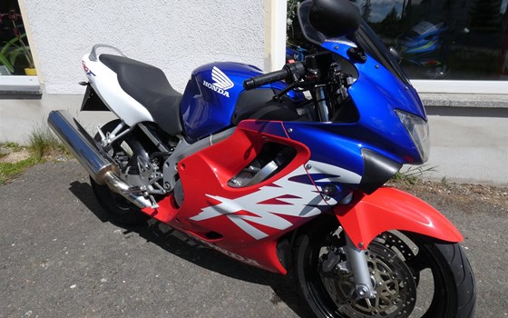 Gebrauchtmotorrad Honda CBR 600 F - Bild 4