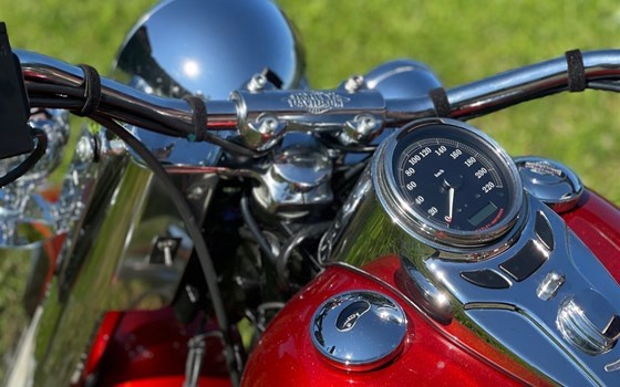 Gebrauchtmotorrad Harley-Davidson Softail Heritage Classic FLSTC - Bild 9