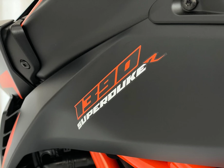 Angebot KTM 1390 Super Duke R Bild 13: Angebot KTM 1390 Super Duke R