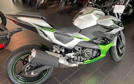 Gebrauchtmotorrad Kawasaki Z7 Hybrid - Bild 3