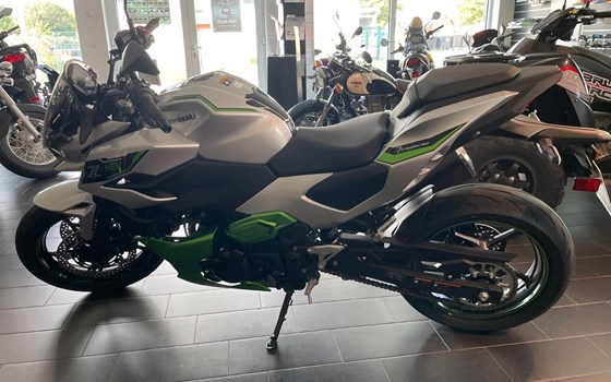 Gebrauchtmotorrad Kawasaki Z7 Hybrid - Bild 6