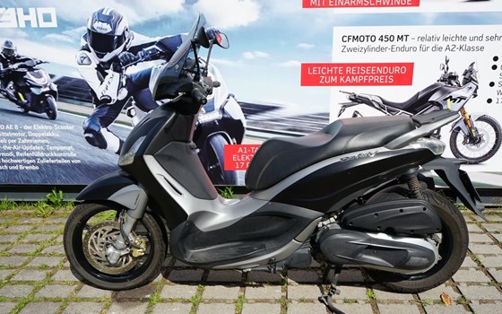 Gebrauchtmotorrad Piaggio Beverly 350ie Sport Touring - Bild 7