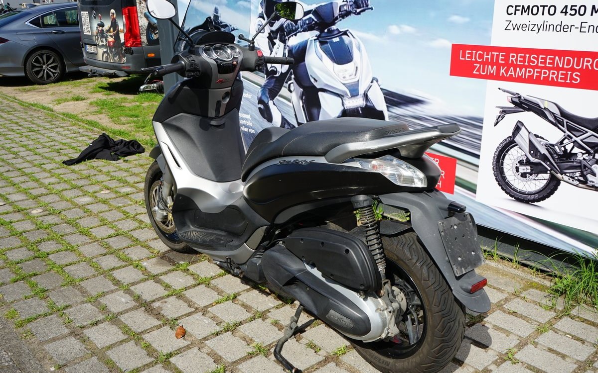 Zum Vergrößern bitte anklicken! Angebot Piaggio Beverly 350ie Sport Touring