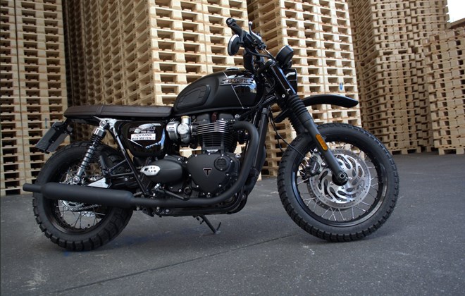 Triumph Bonneville T120 Black