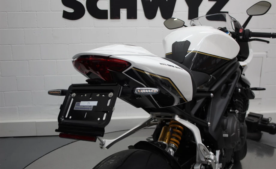 Angebot Triumph Speed Triple 1200 RR Bild 6: Angebot Triumph Speed Triple 1200 RR