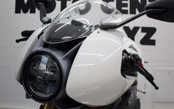 Motorrad Occasion Triumph Speed Triple 1200 RR - Bild 7