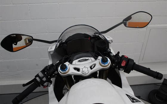 Motorrad Occasion Triumph Speed Triple 1200 RR - Bild 9