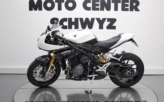 Motorrad Occasion Triumph Speed Triple 1200 RR - Bild 5