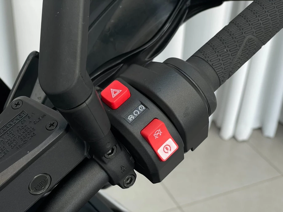 Angebot KTM 890 SMT Bild 10: Angebot KTM 890 SMT