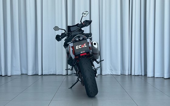 Gebrauchtmotorrad KTM 890 SMT - Bild 11