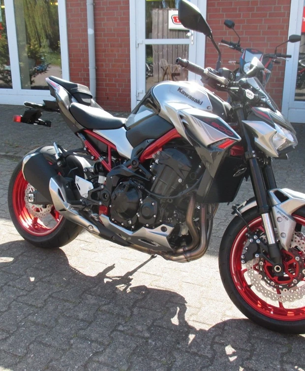 Kawasaki Z900