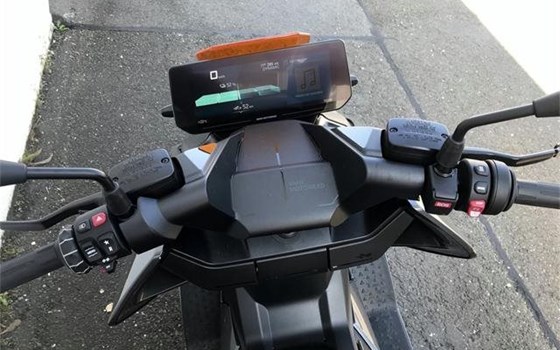 Gebrauchtmotorrad BMW CE 04 - Bild 4