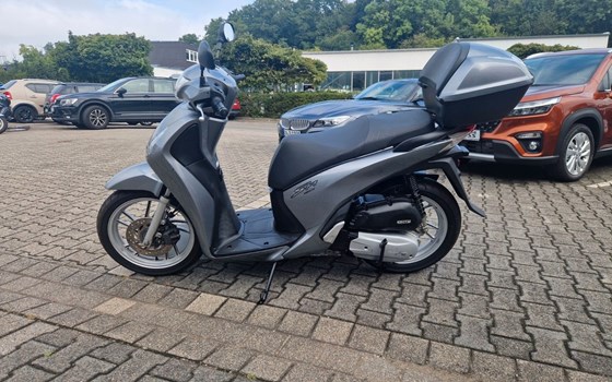 Gebrauchtmotorrad Honda SH150i - Bild 3