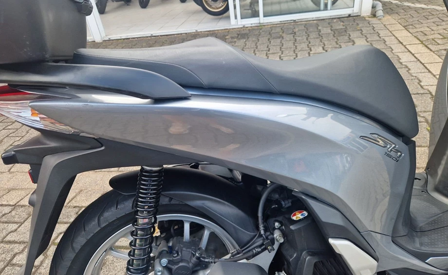 Angebot Honda SH150i Bild 5: Angebot Honda SH150i