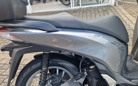 Gebrauchtmotorrad Honda SH150i - Bild 5