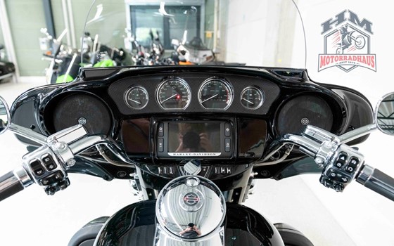 Gebrauchtmotorrad Harley-Davidson Electra Glide Ultra Classic FLHTCU - Bild 6